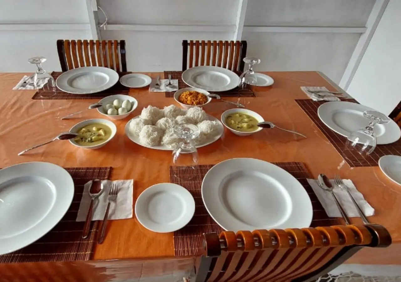 Hotel King Ray By Tbs Kandy Sri Lanka